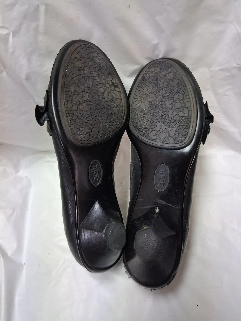 Sofft Black Loafer Style W/ Small Heel Size 9.5 Preowned